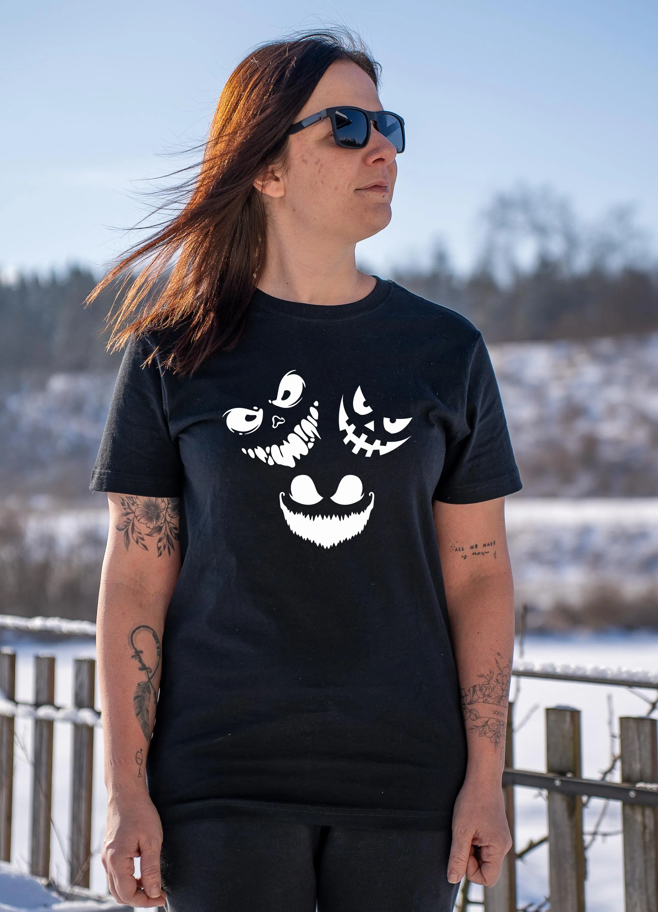 Hell Awaits T-Shirt Round Neck
