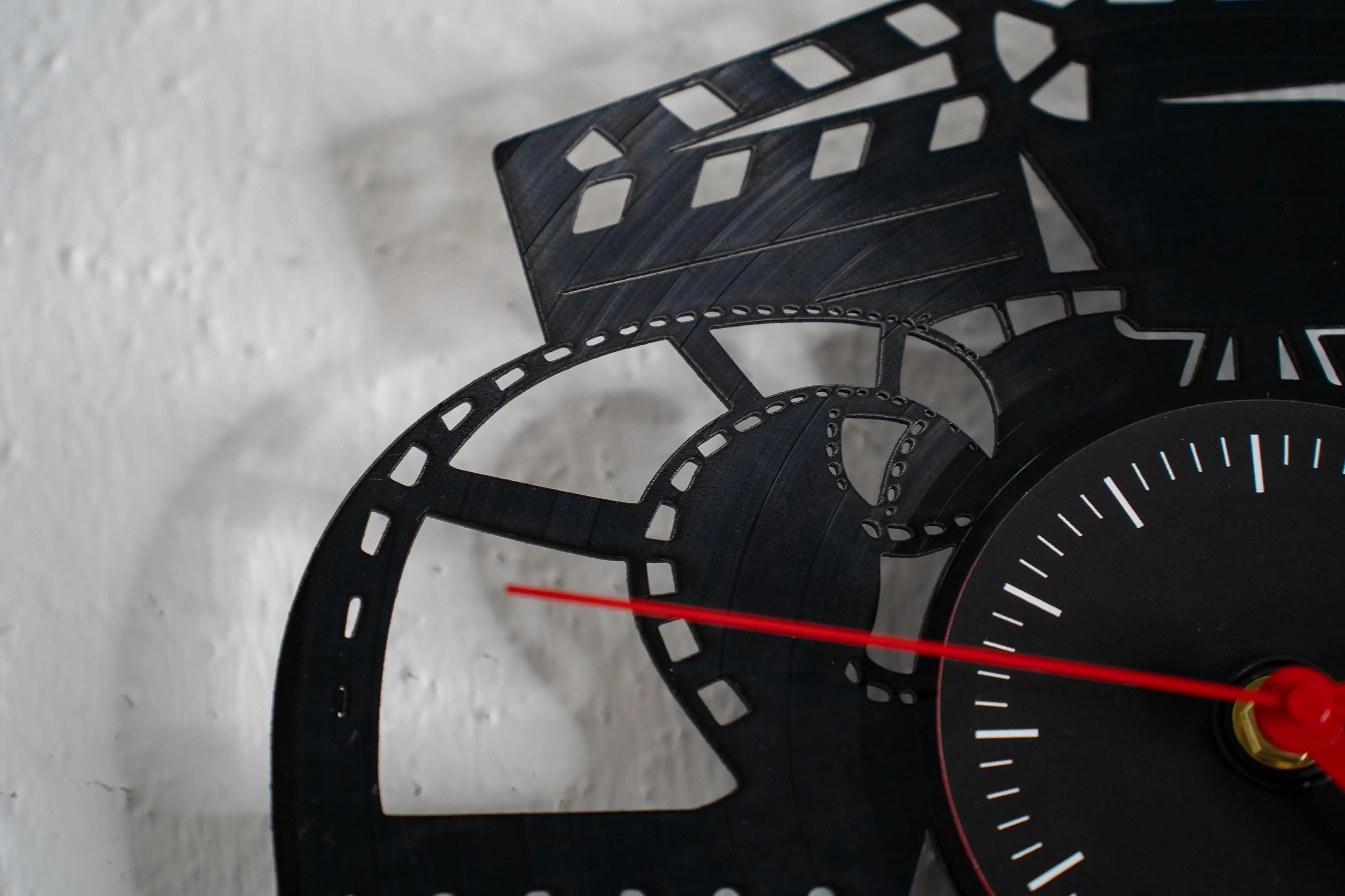 Wanduhr aus echter Schallplatte – Retro Design - Kino - Cinema – Vinyl Uhr - Image 5